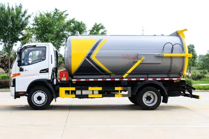 Jianghuai Junling V7 8.7m ³ Suction Vehicle