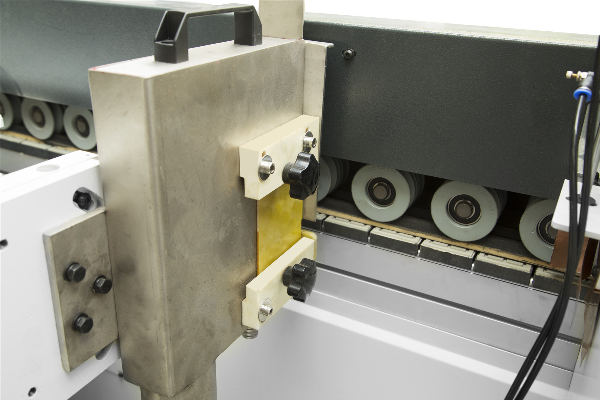 Automatic UV Paint Linear Vacuum Edge Sprayer