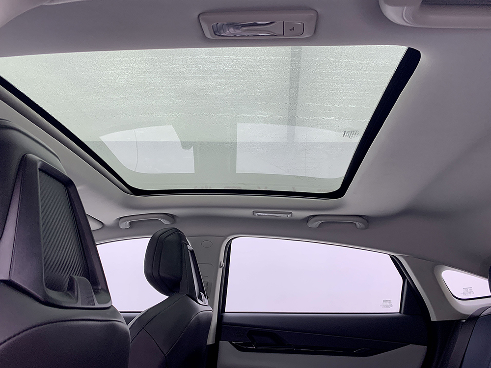 Compact car Changan UNI-V smart electric IDD
