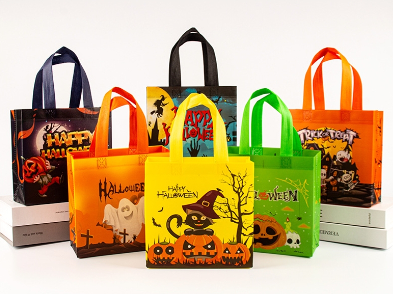 Beg hadiah rpet berlapis halloween