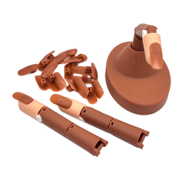 Adjustable Bendable Silicone Manicure Mannequin for Nail Training and Practice