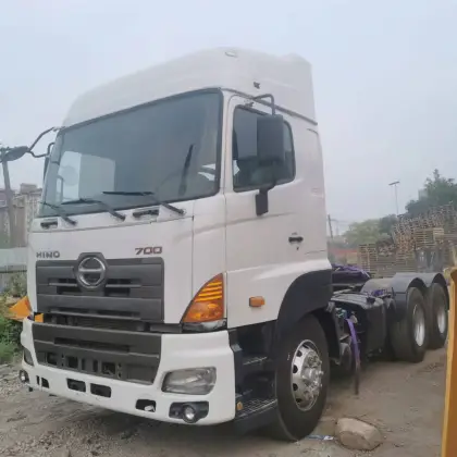Used Hino 700 Tractor Truck for Sale