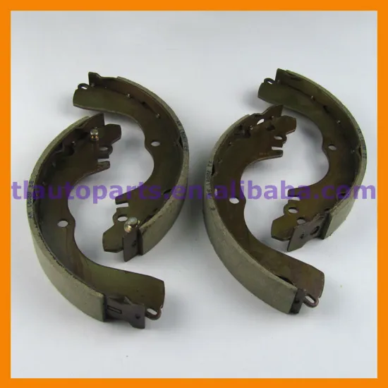 Rear Brake Shoes Set For Mitsubishi Pajero IO H66 H76 H77 Outlander CU2 CU5 MR476000