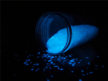 Realglow Photoluminescent Quartz Pure Blue 3mm