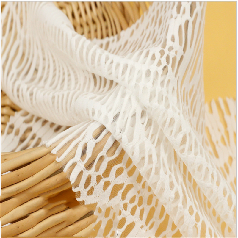 White Imitation Lace Jacquard Knitted Polyester Fabrics (3)