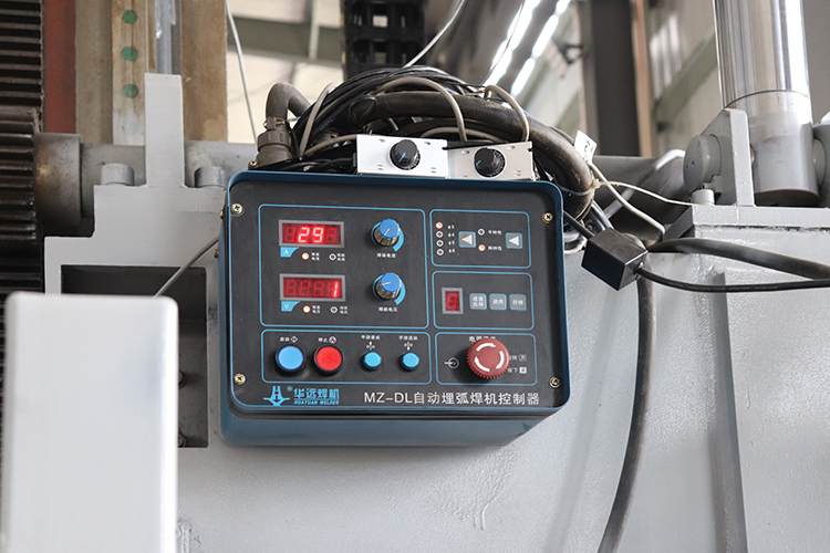 Automatic Welding And Seaming Integrated Machine