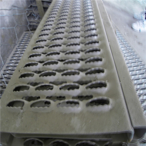 Anti Skid Perforated Stair Safety Tread Sheet