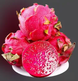 Premium Fresh Yunnan-Grown Red Flesh Dragon Fruits