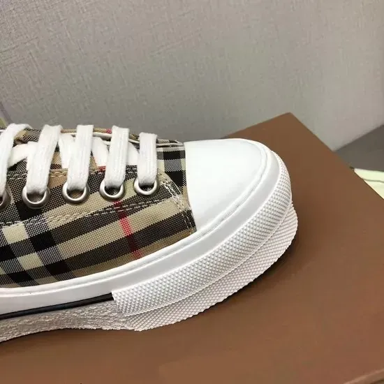 Plaid Pattern High Quality Canvas Fashion Thick Soled Women's Walking Style Shoes