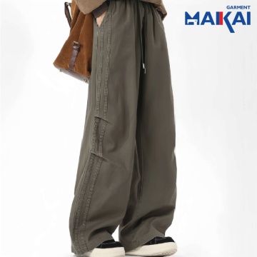 Modern Workwear Cargo Pants for Outdoor Professionals
