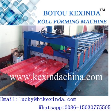 Roofing tile pressing machine