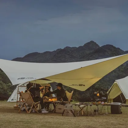MOBIGARDEN Waterproof Anti-UV Camping Tarp Canopy for Outdoor Picnics