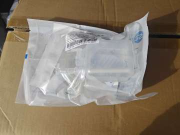 Single-use humidified nasal oxygen tube