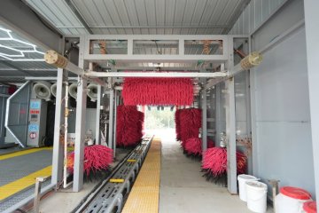 Reciprocating and tunnel car washing machine working process