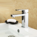 الأدوات الصحية رافعة واحدة خلاط نحاسي مصقول فاخر غسل اليد سلسلة الأصلي حوض صنبور شلال صنبور مياه الحمام