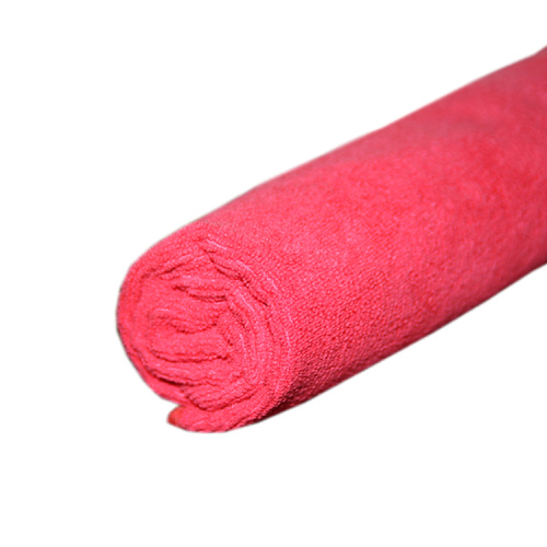 Serviette en microfibre de voiture rouge absorbante en peluche