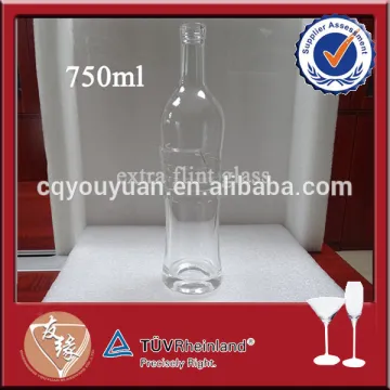 Top quality thick base clear 750ml rum bottle with design