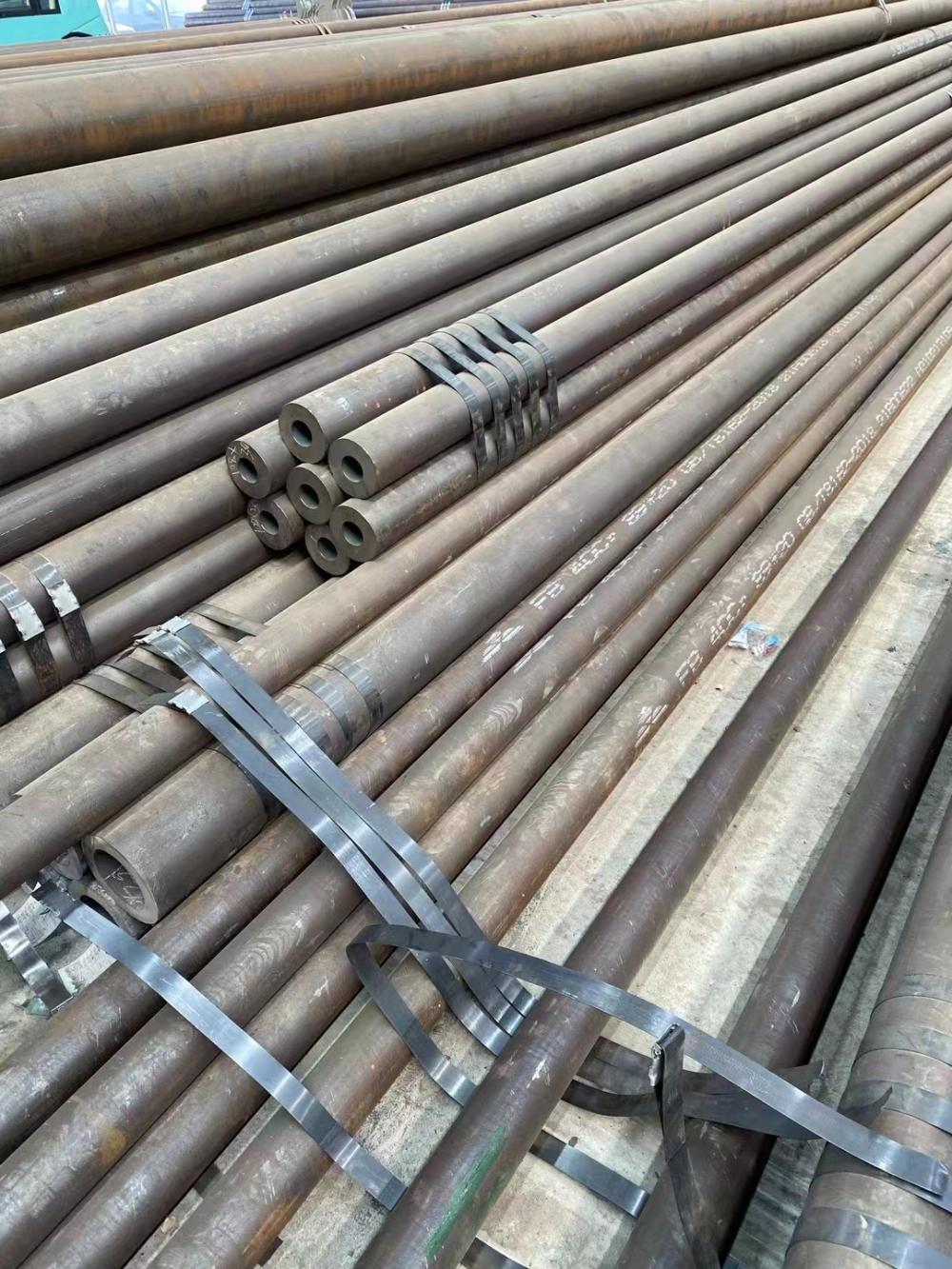ASTM A53 Round Black Seamless Carbon Steel Pipe