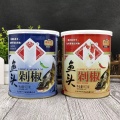 Легкие открытые банки соуса для использования на кухне