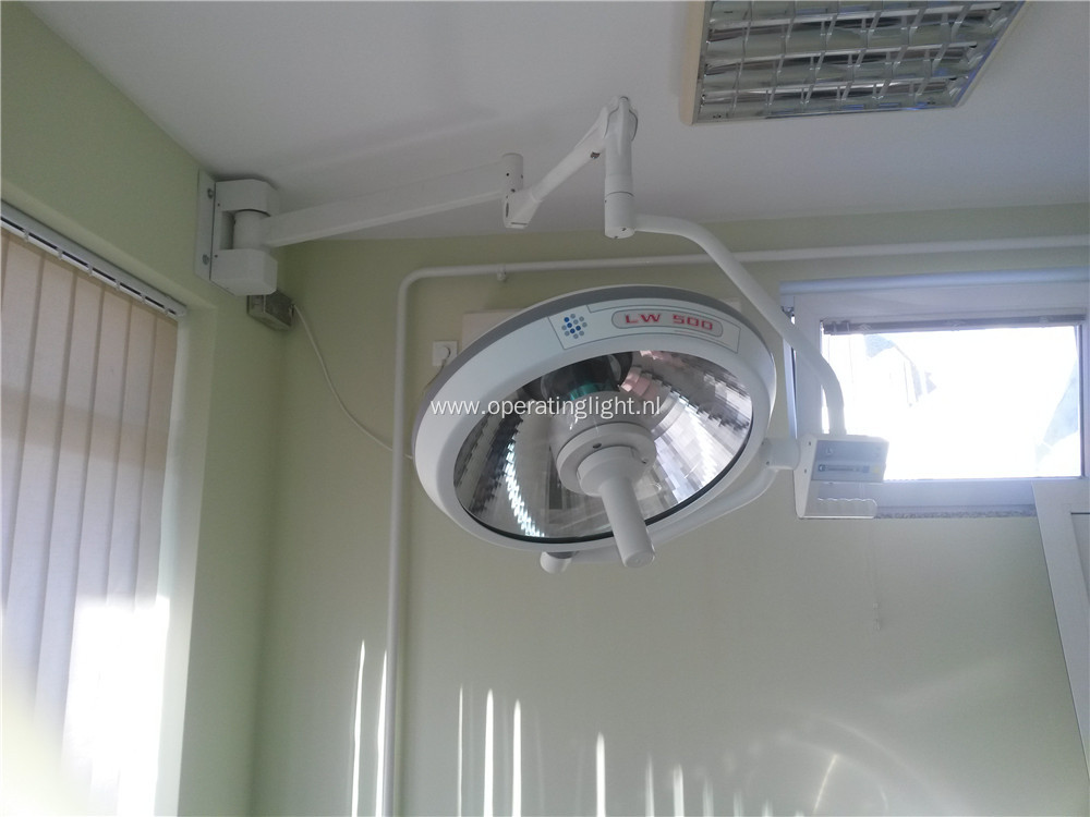 High quality ceiling halogen surgical light