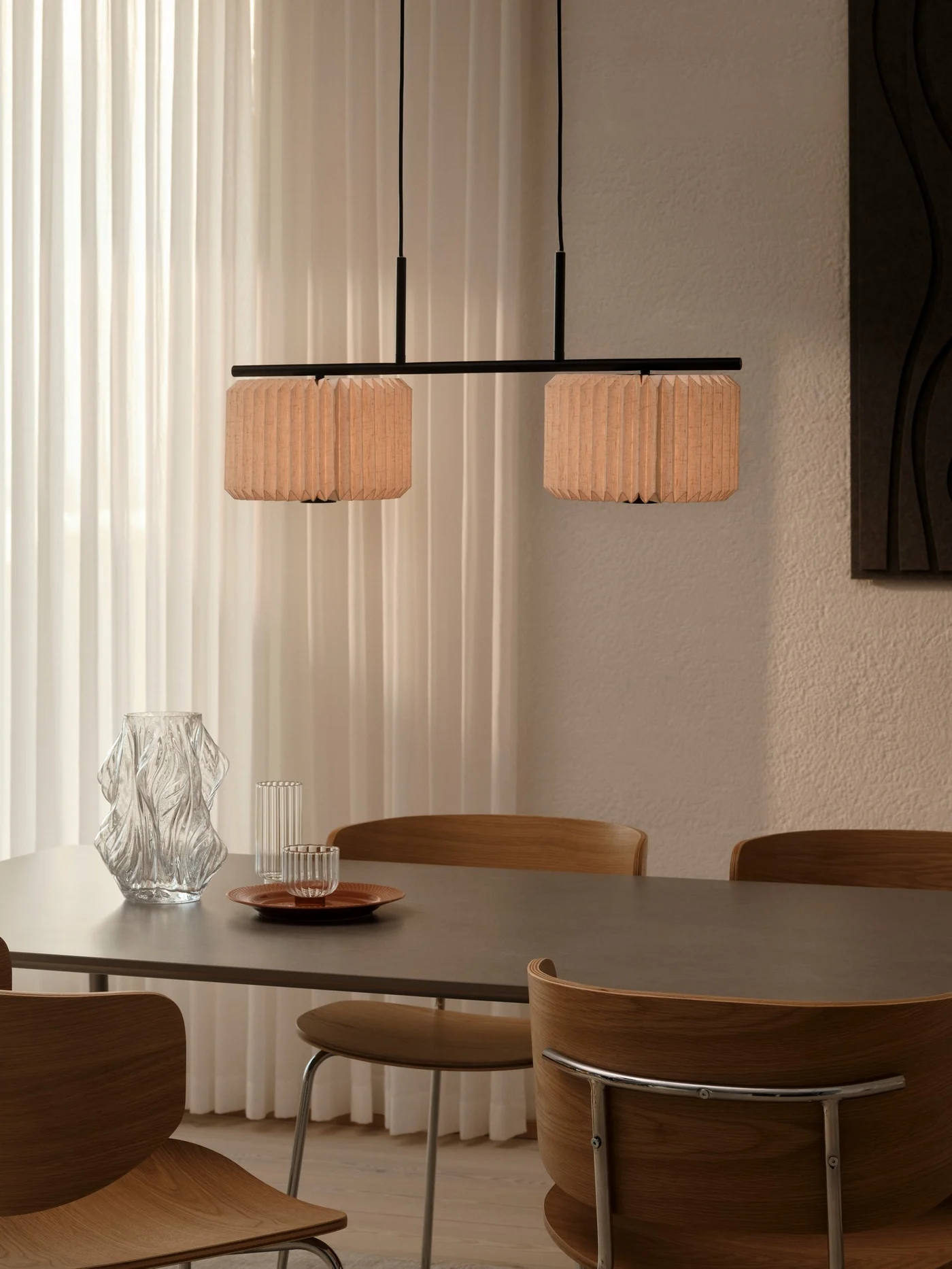 Elegant Pleated Fabric Pendant Light (5)