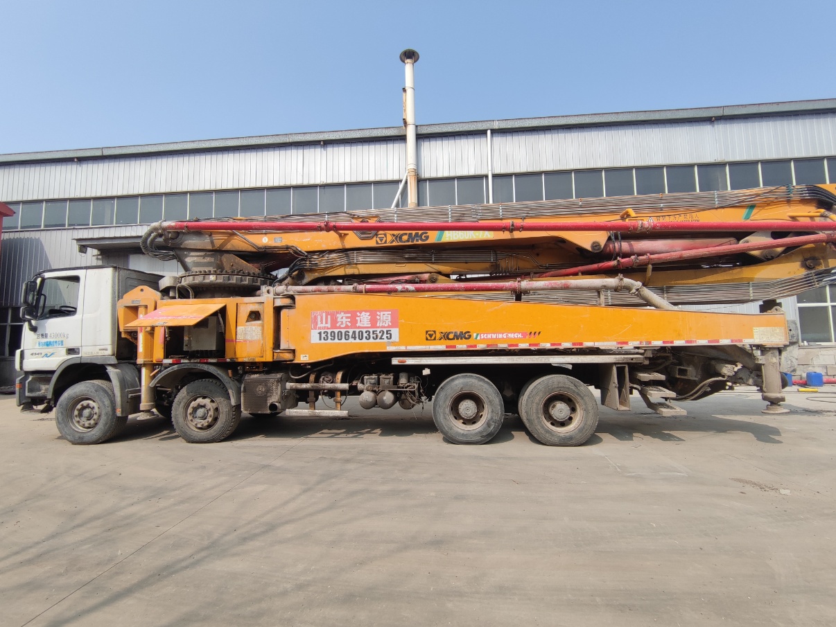 XCMG Mercedes-Benz 56-meter HB56K