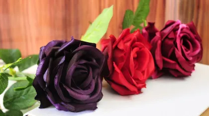 #18285 Cheap wholesale silk red roses artificial roses                
                                    Quality Assured