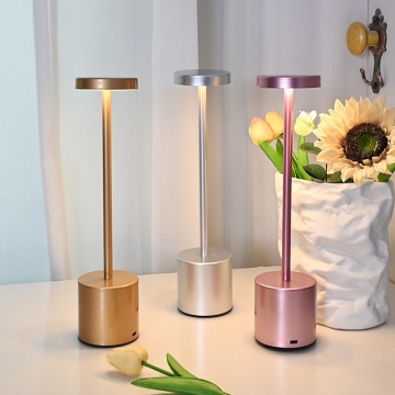 Nordic Modern Creative Cordless LED LED -Tischlampe