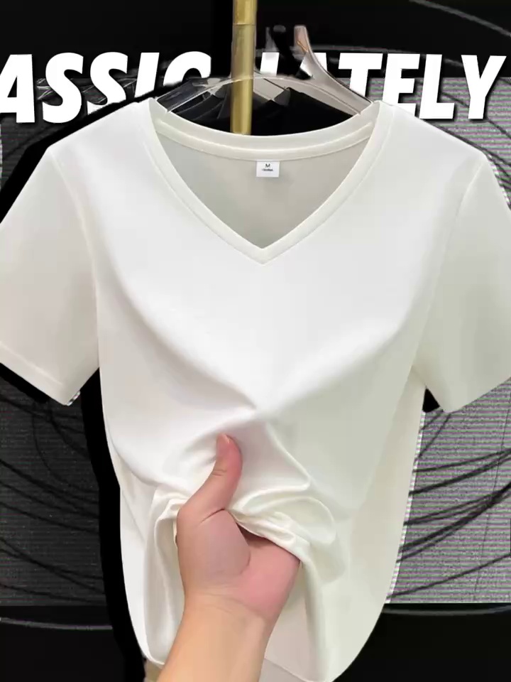 Classic Men's Round Neck T-Shirt