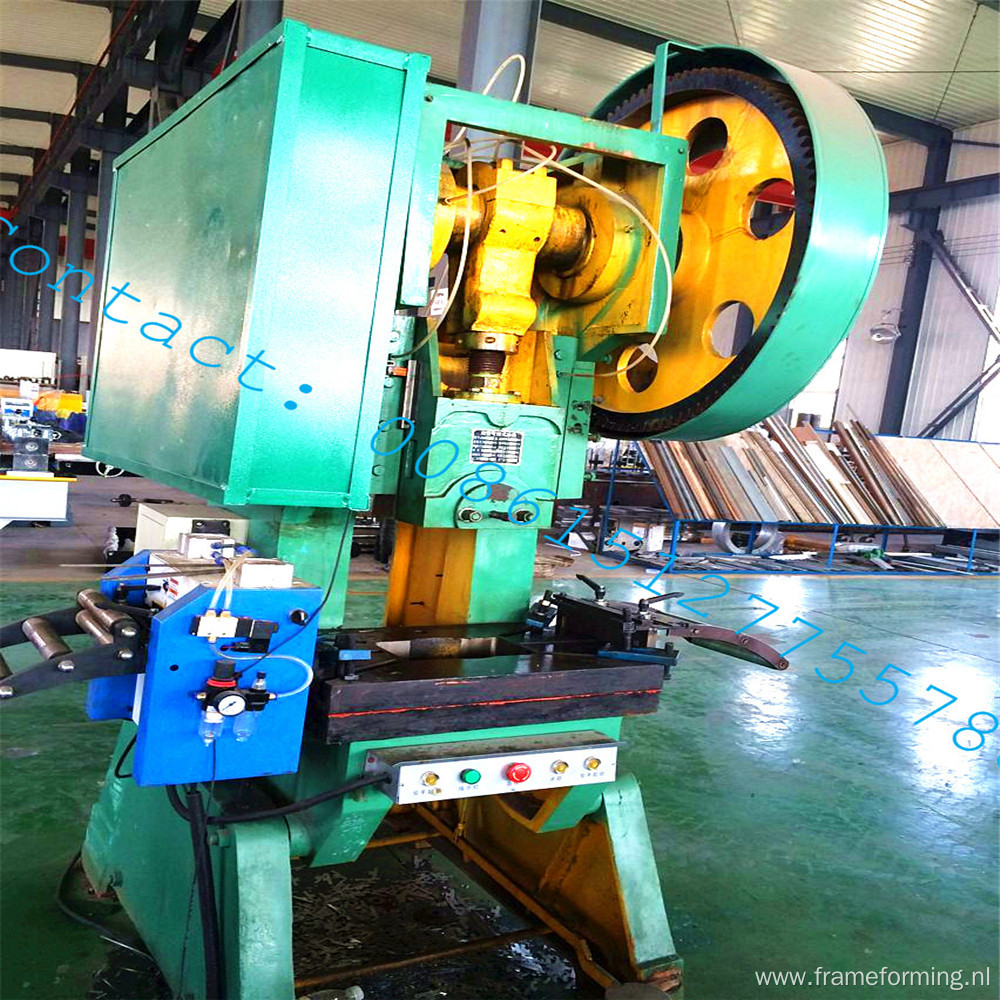 Cassette keel in 3D for ceiling keel rolling machine