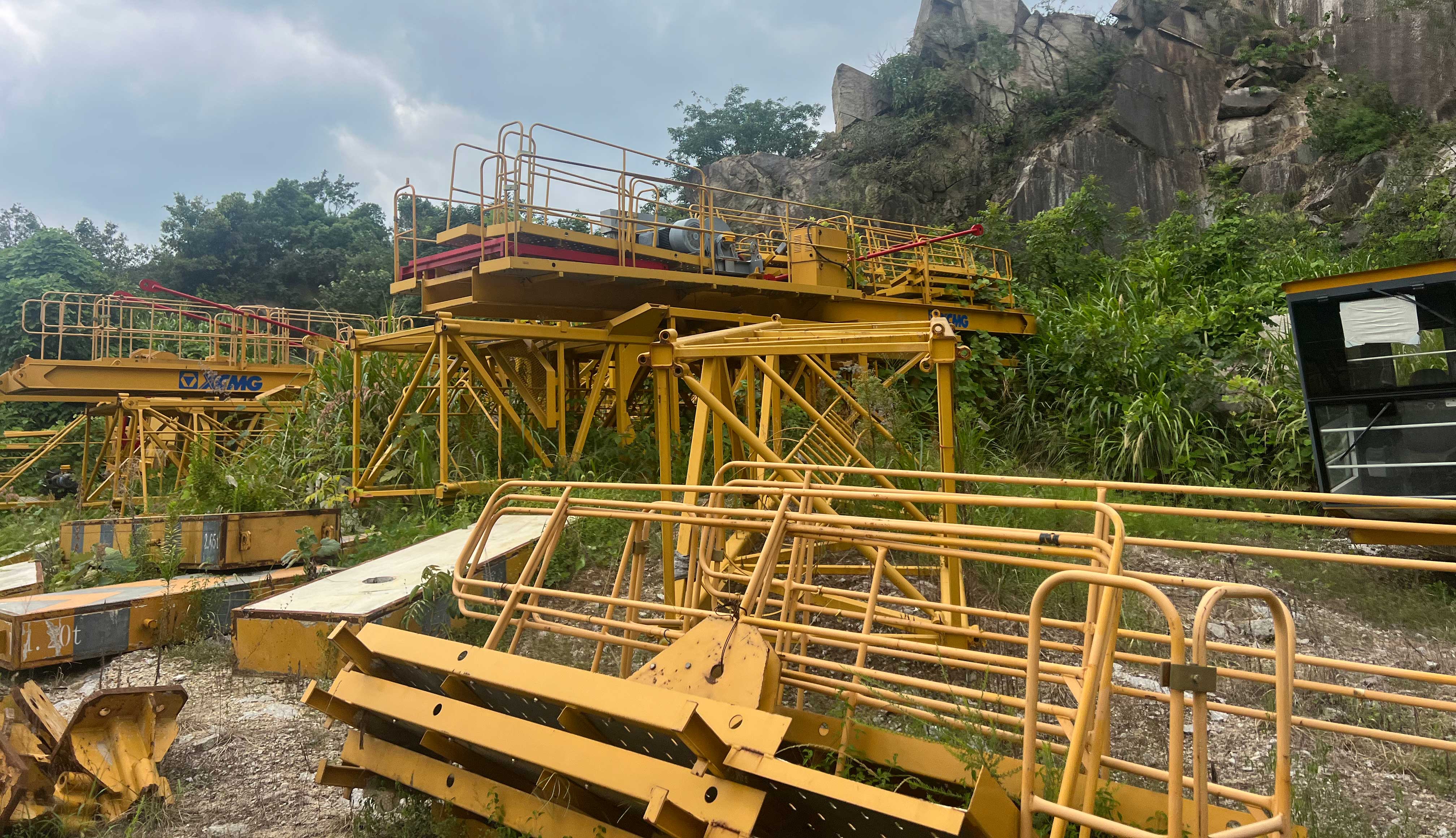 xcmg-used-tower-crane-pulley-rope-track
