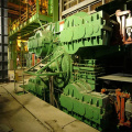 Tilting device for steel converters in steel mills
