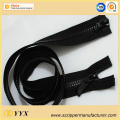 No.3 Plastic Molded Zipper With Dynamic Teeth