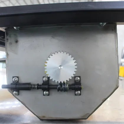 Nissan Titans roller shutter cover