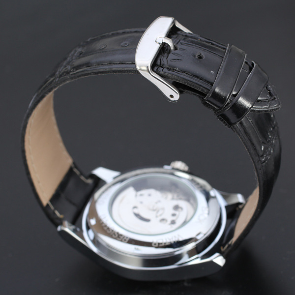 mininalist automatic watch with date design leather band