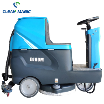 Integrated cleaner for cement road