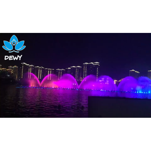 Фаронса дар назди меҳмонхона