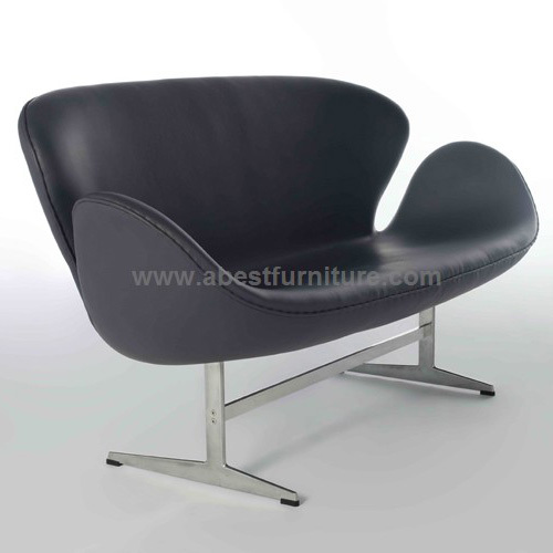 Arne Jacobsen Swan Sofa