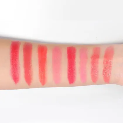 Pearlescent color changing lipstick