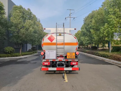 Tongwei Foton Aoling vs. Zhuanli Brand Aoling Refueling Trucks