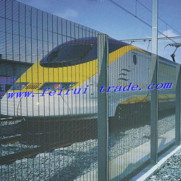 358 Powder Coated Security Fencing