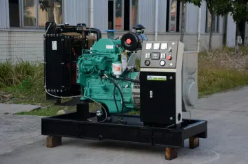 Diesel Generators with Cummins Engine Stamford Alternator Chassis Fuel Tank