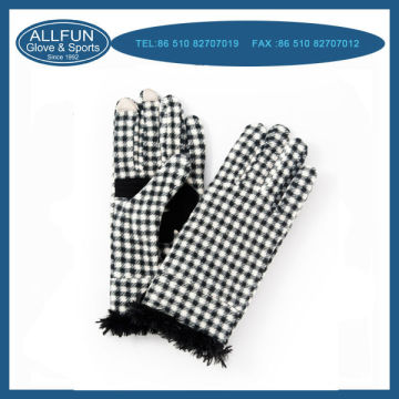 Elegant Houndstooth Fingerless Gloves