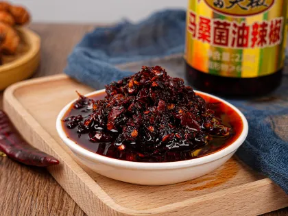 Carefully selected chili peppers pure and fragrant