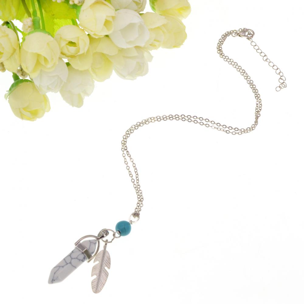 Ожерелье-чокер с подвеской-шестигранной призмой Howlite Feather
