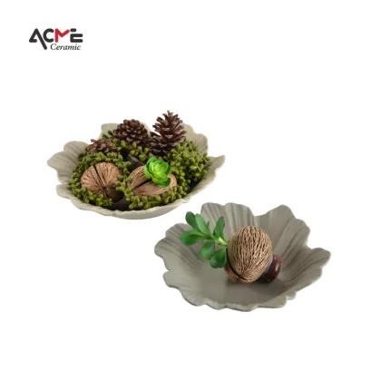 Artisanal Wavy Rim Fruit Plate: Luxury Home Decor & Matte Ceramic Tableware