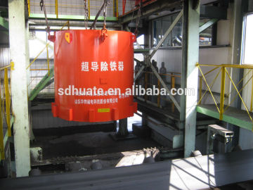 Cryogenic Superconducting Iron Separator (the magnetic intensity can reach 2T on the base surface)