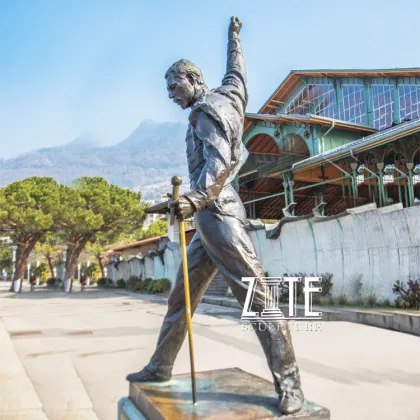 Customized famous musician sculpture bronze freddie mercury statue