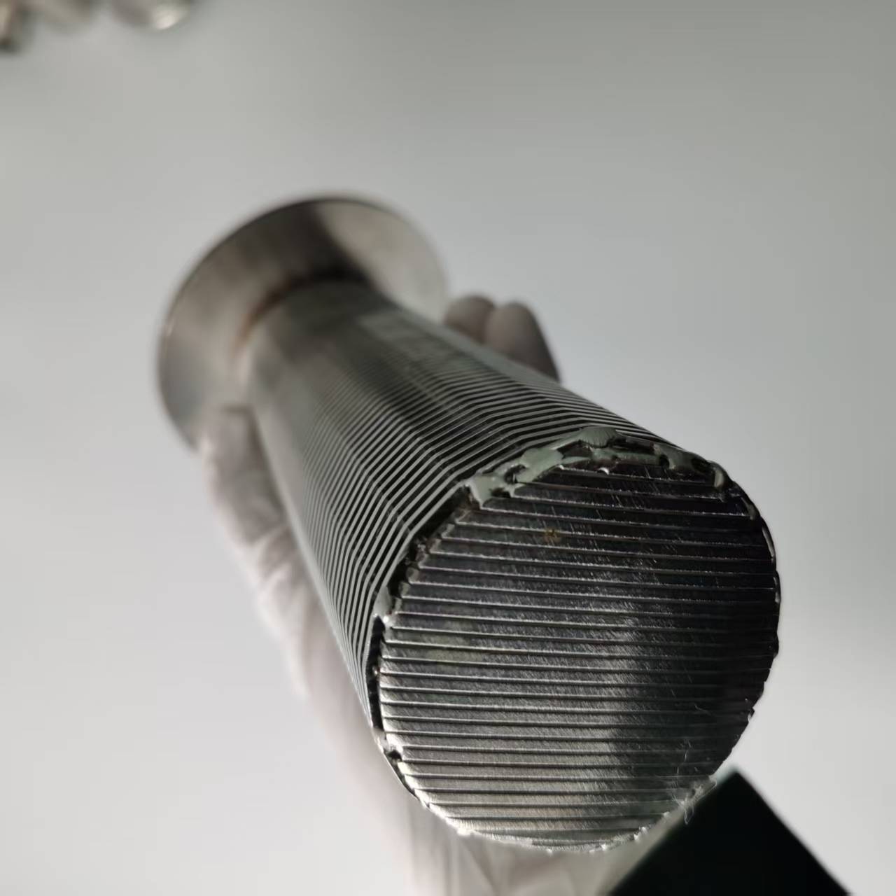Custom 316L Stainless Wedge Wire T - Wire Wound Sieve Cylinders - Ideal Self - cleaning Filter Elements for Industrial Wastewater