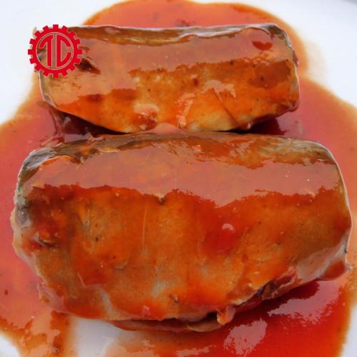 Caballa enlatada en salsa de tomate picante